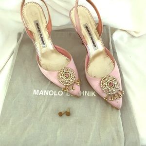 Manolo Blahnik pink size 51/2 with Jewels Bow